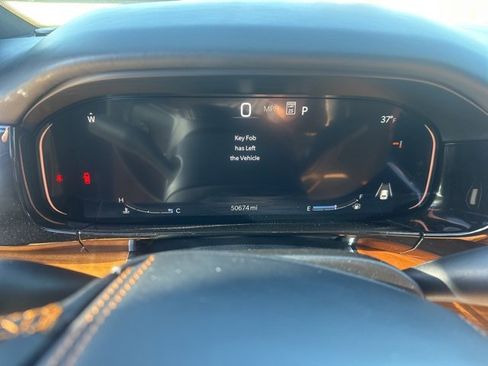 Used 2023 Jeep Grand Wagoneer Series III image 9