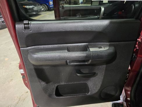 Used 2013 Chevrolet Silverado 2500 LT w/ Interior Plus Package image 34