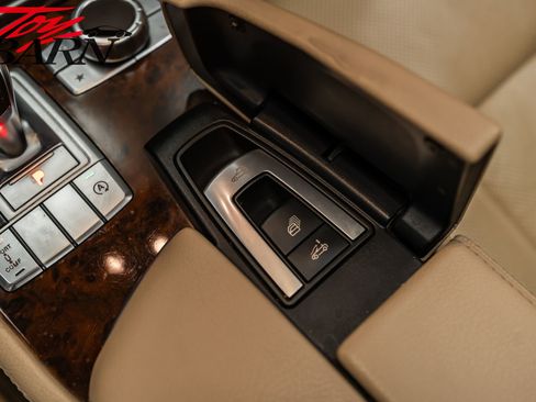 Used 2015 Mercedes-Benz SL 550 image 51