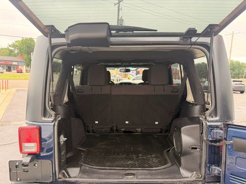 Used 2013 Jeep Wrangler Unlimited Sport AWD/4WD image 4