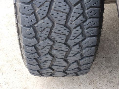 Used 2021 RAM 1500 Laramie w/ Sport Appearance Package image 11