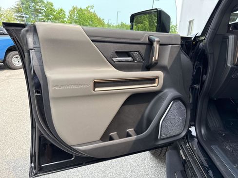 New 2025 GMC Hummer EV 2X image 22
