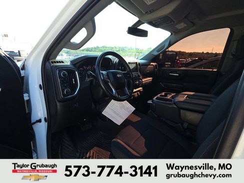 Used 2023 Chevrolet Silverado 2500 LT AWD/4WD image 9