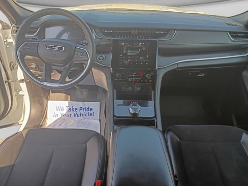 Used 2023 Jeep Grand Cherokee L Laredo AWD/4WD image 23