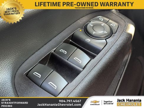 Used 2018 Chevrolet Equinox LT FWD image 22