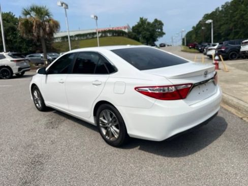 Used 2017 Toyota Camry SE FWD image 35