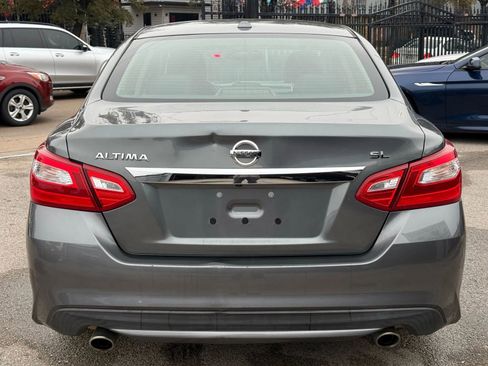 Used 2017 Nissan Altima 2.5 SL w/ Moonroof Package image 5