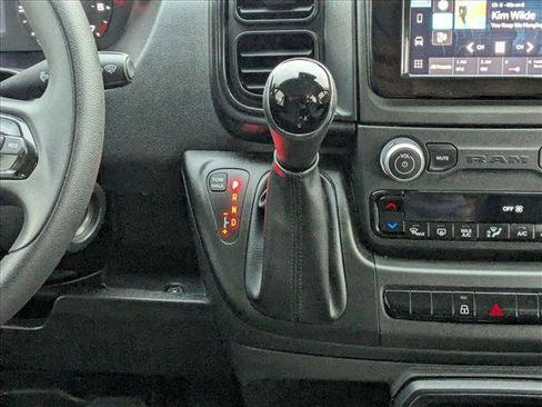 Used 2024 RAM ProMaster 2500 w/ Convenience Group image 12