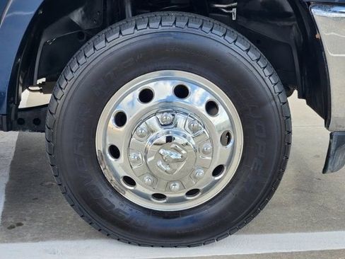 Used 2019 RAM 3500 Laramie image 10