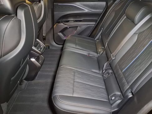 Certified 2024 Cadillac Lyriq Sport AWD/4WD image 16