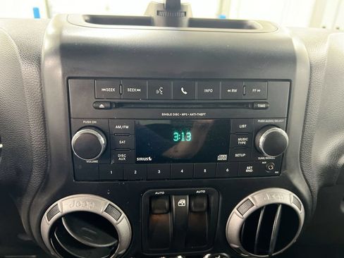Used 2012 Jeep Wrangler Sport AWD/4WD image 14