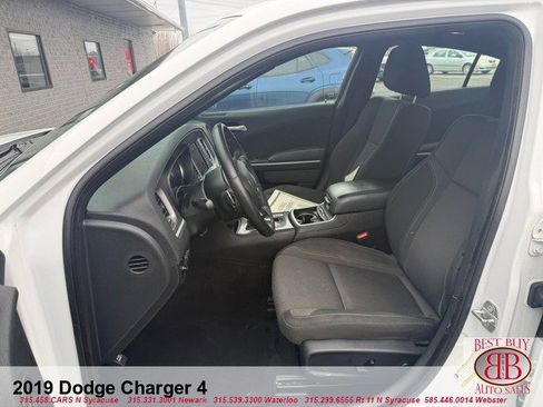 Used 2019 Dodge Charger SXT w/ Driver Confidence Group image 9