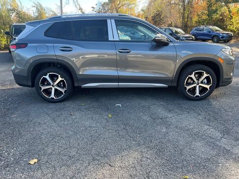 New 2026 Volkswagen Tiguan SE image 5