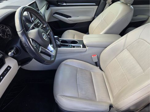 Used 2019 Nissan Altima 2.5 SL FWD image 12