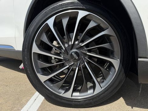 Used 2020 Lincoln Aviator Reserve w/ Equipment Group 201A image 9