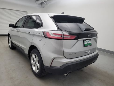 Used 2019 Ford Edge SE FWD image 5