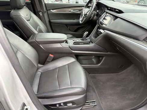 Used 2020 Cadillac XT5 Sportv image 23