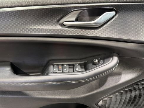 Used 2023 Jeep Grand Cherokee Altitude image 11