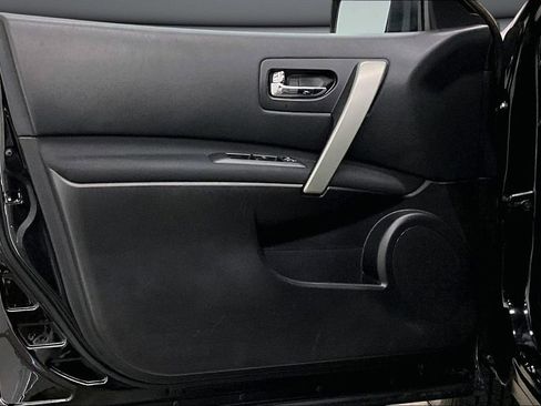 Used 2013 Nissan Rogue S FWD image 17