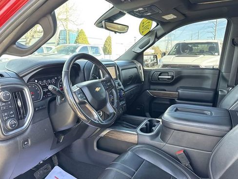 Used 2022 Chevrolet Silverado 1500 High Country w/ Technology Package image 12