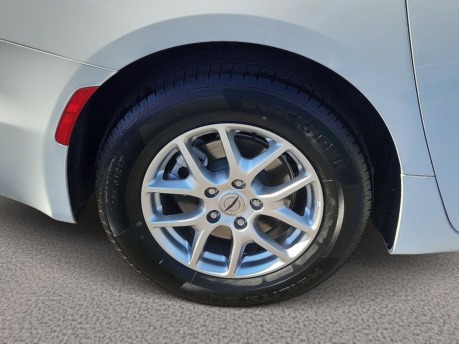Used 2025 Chrysler Pacifica Select FWD image 7