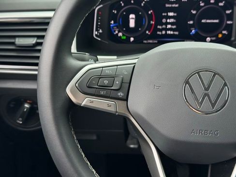 Used 2023 Volkswagen Atlas SE AWD/4WD image 20
