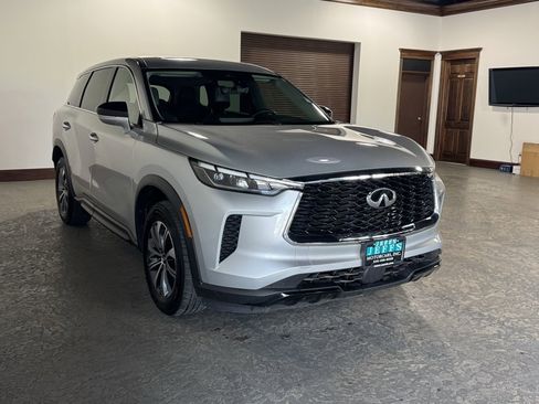 Used 2023 INFINITI QX60 Pure image 3