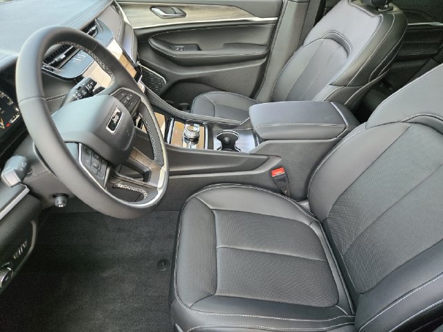 New 2027 Jeep Grand Cherokee Limited AWD/4WD image 8