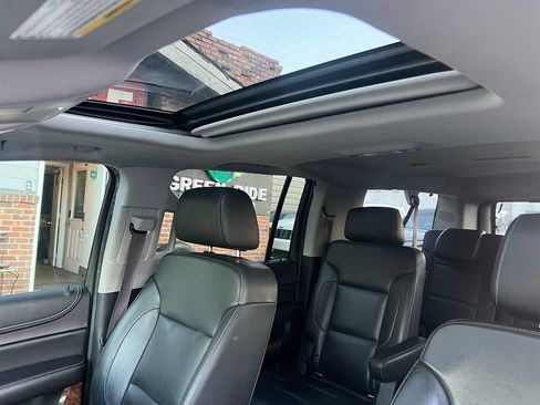 Used 2017 Chevrolet Suburban Premier image 26