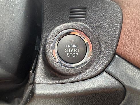 Used 2021 Subaru Outback Touring w/ Popular Package #2 image 18