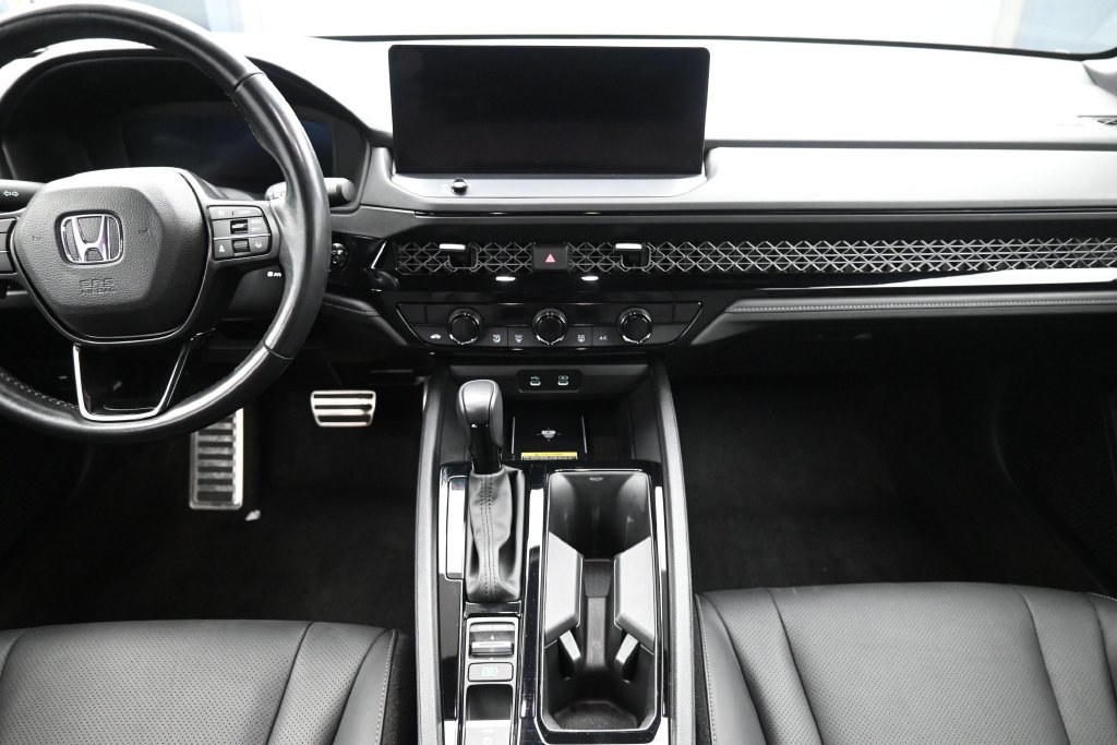 Used 2025 Honda Accord Sport image 24