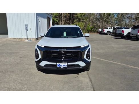 New 2026 Chevrolet Equinox ACTIV w/ Safety and Technology Package image 3