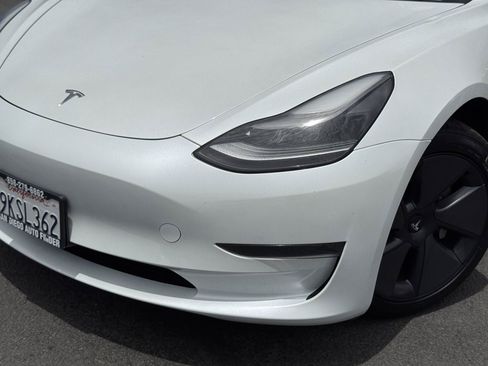 Used 2023 Tesla Model 3 Standard Range RWD image 3