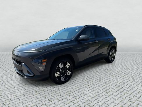 Used 2024 Hyundai Kona SEL FWD image 4