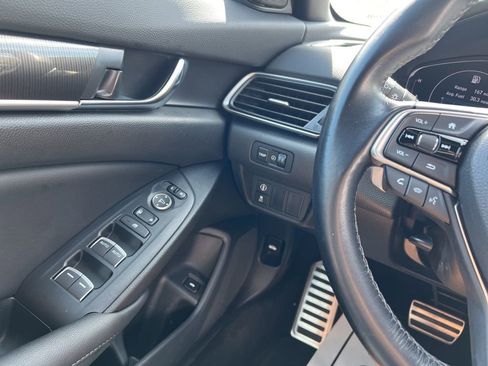 Used 2022 Honda Accord Sport image 18