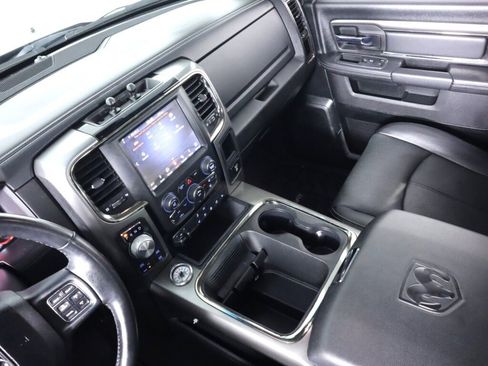 Used 2018 RAM 1500 Sport image 33