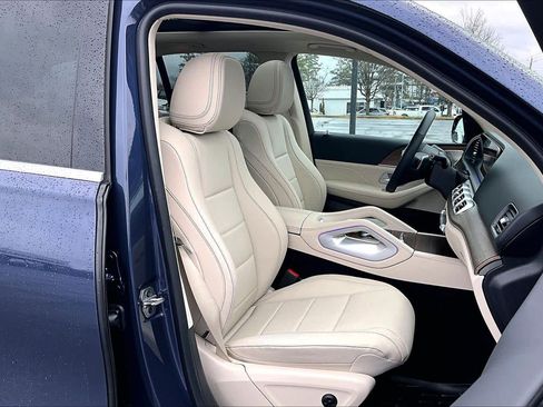 Used 2025 Mercedes-Benz GLE 450e 4MATIC image 9