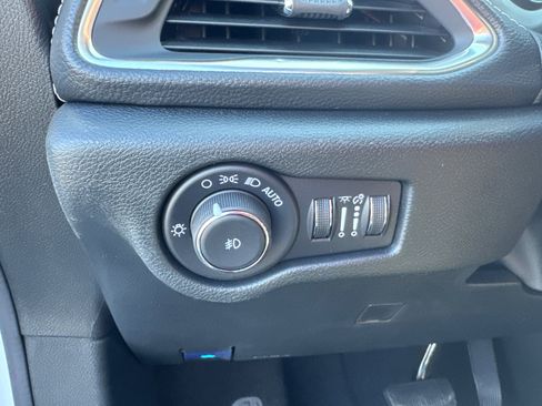 New 2026 Chrysler Pacifica Limited w/ S Appearance Package image 17