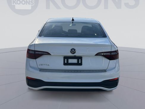 Used 2023 Volkswagen Jetta Sport image 5