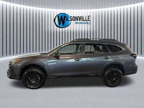 Used 2025 Subaru Outback Premium AWD/4WD image 17