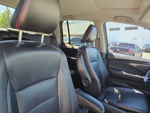 Used 2017 Honda Ridgeline Sport image 11