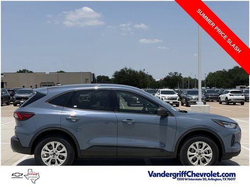 Used 2025 Ford Escape Active w/ Cold Weather Package AWD/4WD image 3