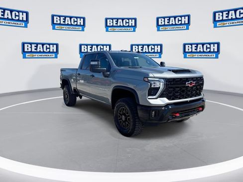 New 2026 Chevrolet Silverado 2500 ZR2 AWD/4WD image 2