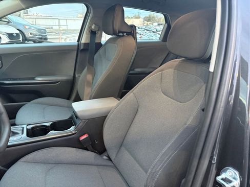 Used 2025 Kia K4 LXS image 35
