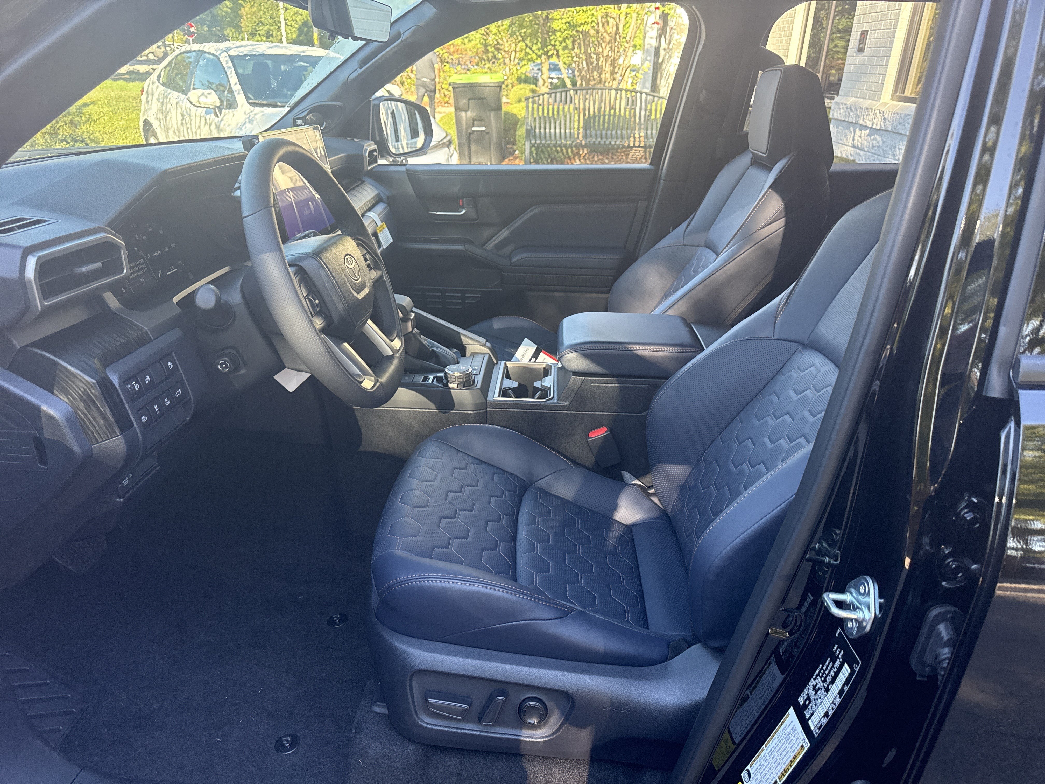 Used 2026 Toyota 4Runner Platinum AWD/4WD image 16