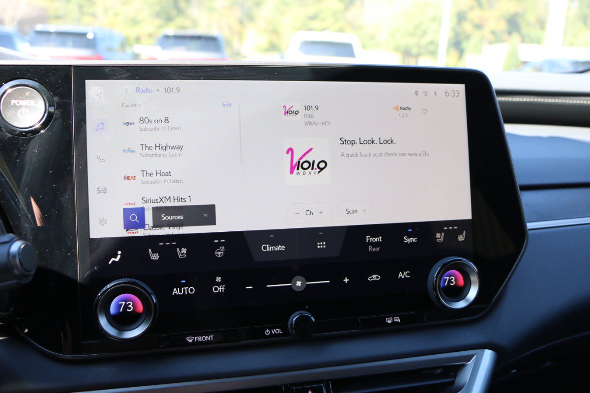 Used 2026 Lexus RX 350h w/ Accessory Package (2T) AWD/4WD image 21