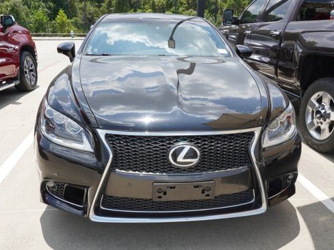 Used 2016 Lexus LS 460 w/ F Sport Package RWD image 2