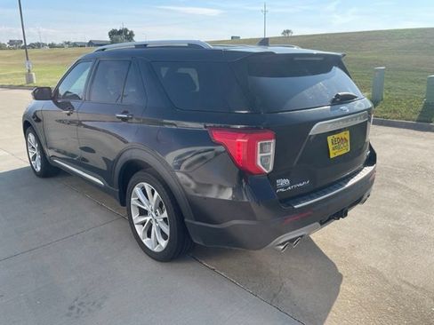 Used 2023 Ford Explorer Platinum w/ Technology Package AWD/4WD image 6