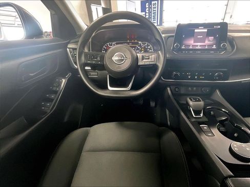 Used 2024 Nissan Rogue S AWD/4WD image 17