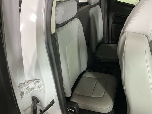 Used 2022 Chevrolet Colorado W/T w/ WT Convenience Package AWD/4WD image 17